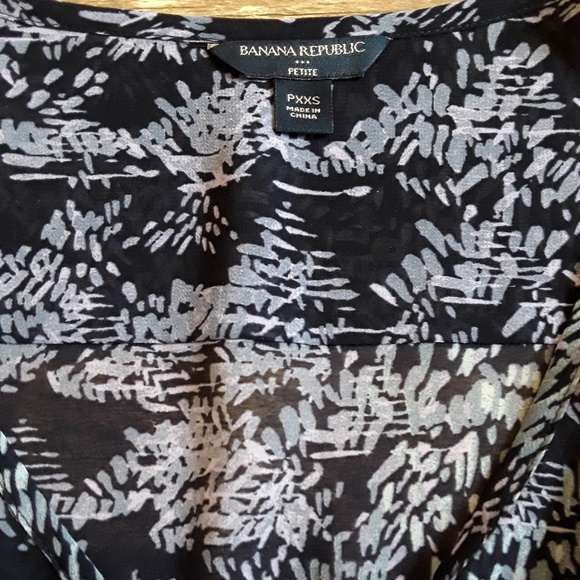 Banana Republic women blouse v-neck snap size PXXS - Picture 5 of 6